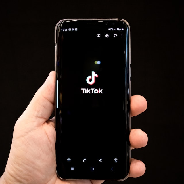 What Are the Benefits and Drawbacks of a Tiktok Business Account?